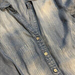 Cloth & Stone Jeans Button Down Shirt